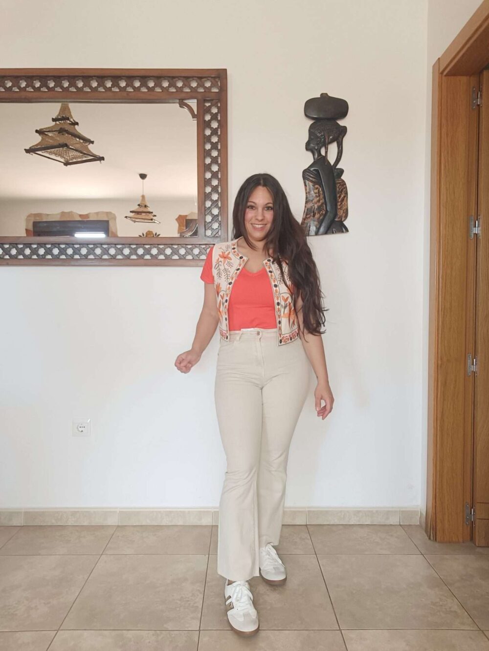 Pantalón campana beige