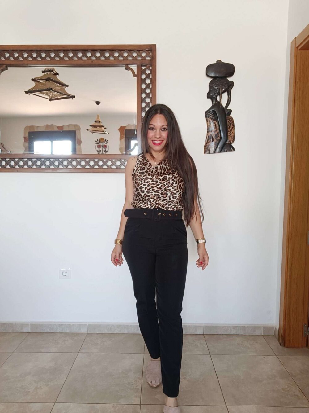 Blusa leopardo cuello caído - Imagen 2